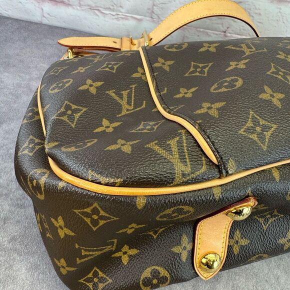 Louis Vuitton Monogram Galliera PM Shoulder Bag - Picture 9 of 16